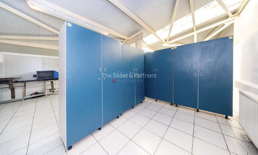 Platformă industrială cu 2 hale și sediu administrativ – teren 3.871 m - 26