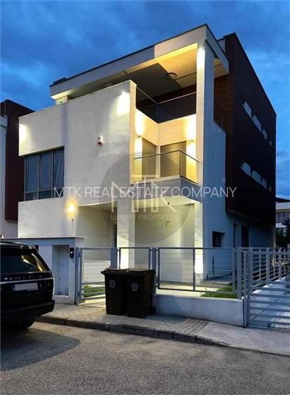 VILA INDIVIDUALA de LUX in Complex | 8 camere | Mobilata&utilata | 4 locuri de p - 44