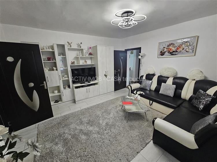 Resita, 3 Cam. Cf. 1, Et. 1, Bulevard, Micro 4 - 13