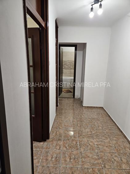 Inchiriere apartament 2 camere, decomandat, Aparatorii  Patriei - 9