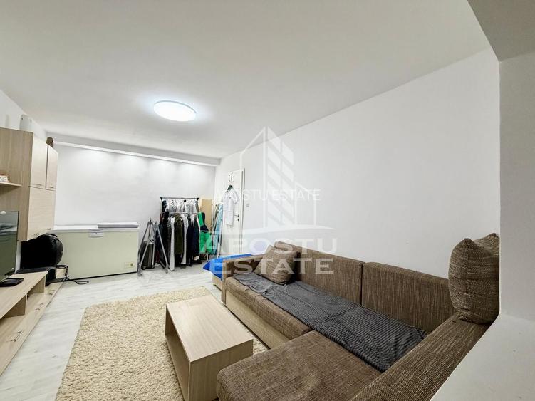 Apartament cu 4 camere,boxa, centrala proprie, Zona Lipovei Timisoara - 2