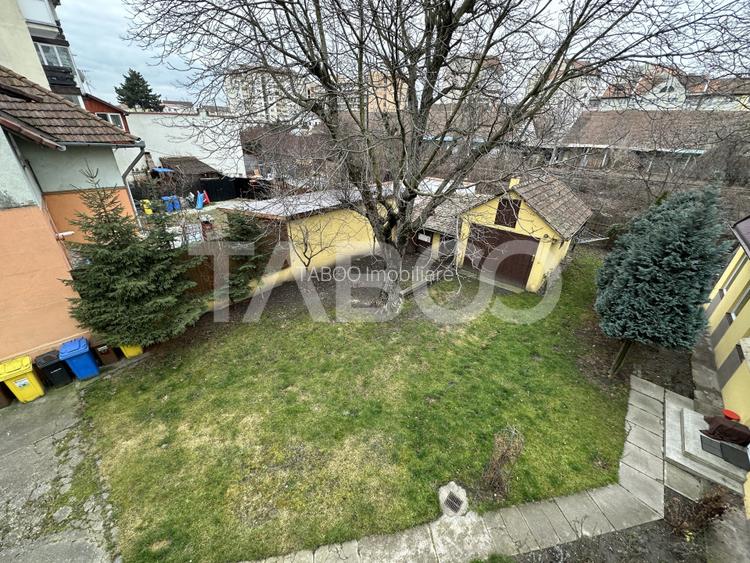 Casa 2 corpuri P+M si P+1 spatiu comercial 70 mpu la strada 2 garaje - 3