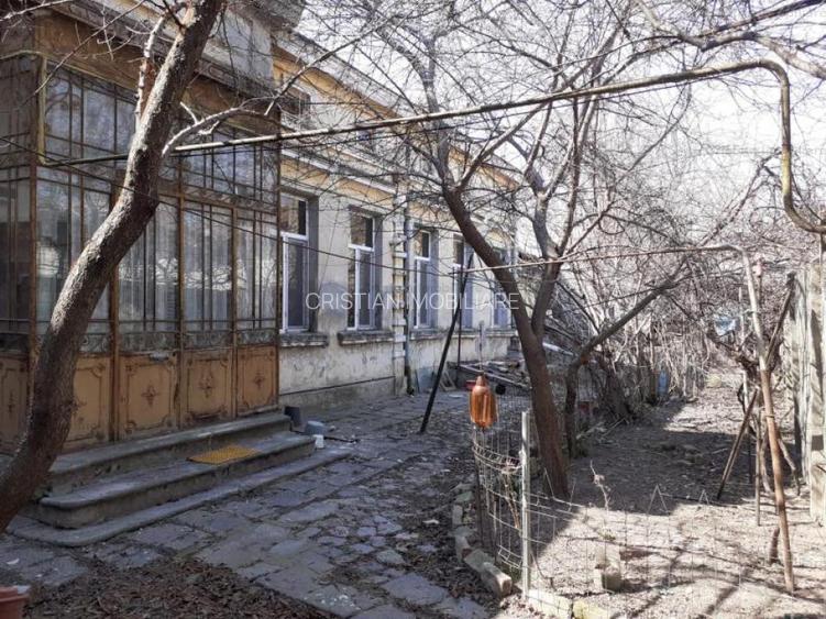 Casa Boiereasca 4 camere 260mp utili teren=575mp Ultracentrala - 2