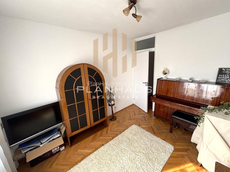 Apartament 3 camere - str. Moldovei, zona Canal 7 - 8