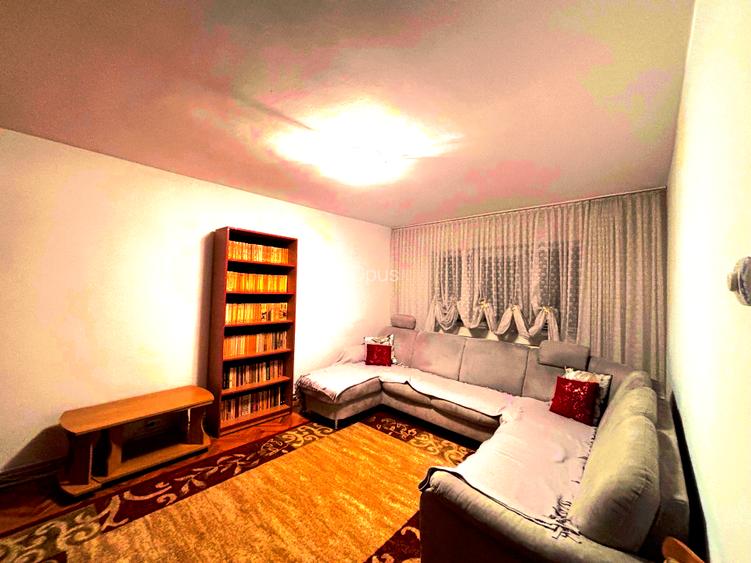 Proprietar vand apartament 3 camere, parter inalt, zona linistita   - 2