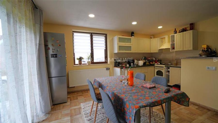 Sanmartin - Vila cu 3 apartamente si potential de inchiriere - 6