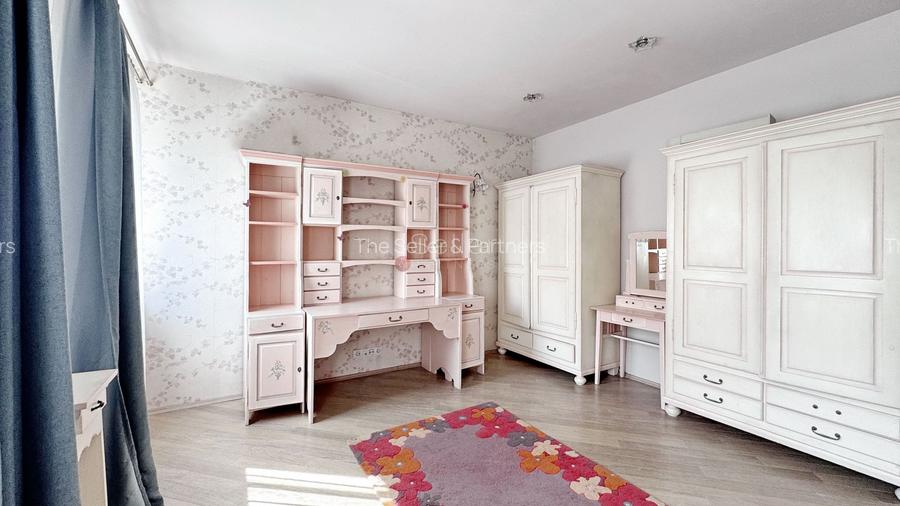 Proprietate cu suprafata generoasa | Zona AFI - 10