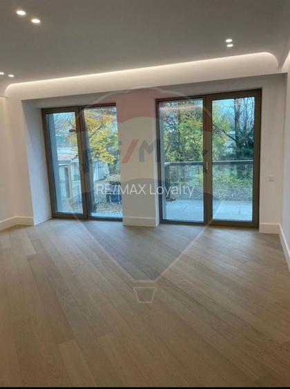 De vanzare Apartament 2 cam Cortina 126 Pipera - 3