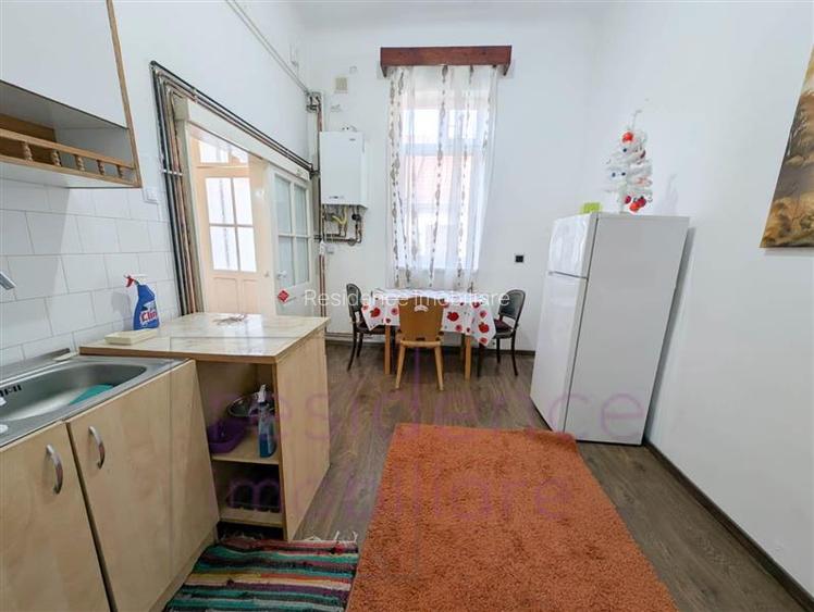 Apartament cu potential in Centru, decomandat - 4