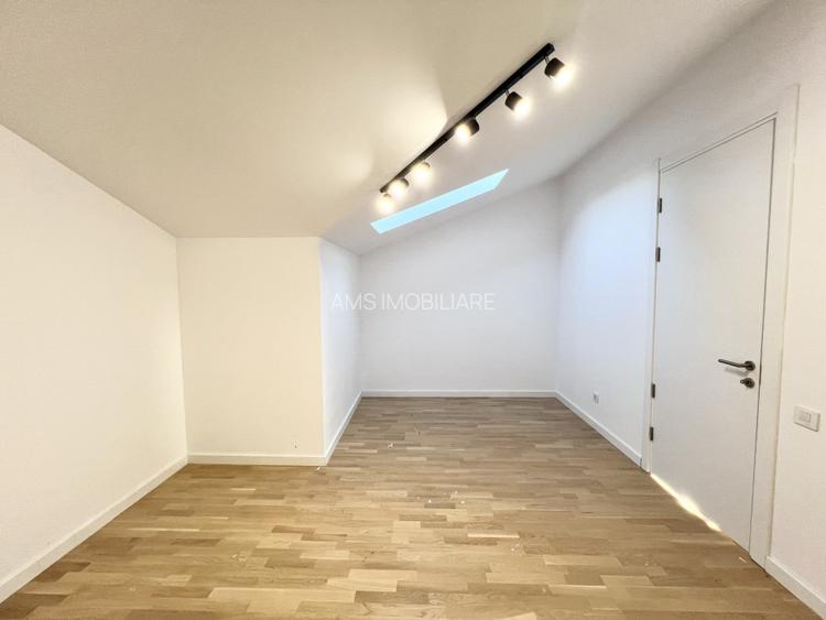 SUPERB / PARTIAL MOBILAT / GRADINA - 35