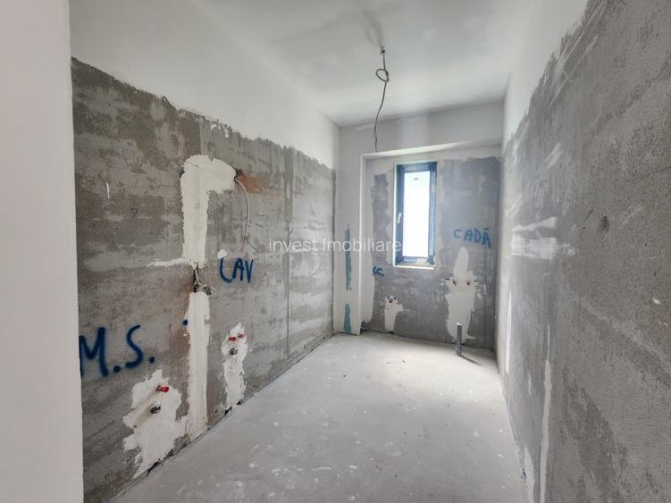 Casa individuala , 4 camere, 3 bai, garaj 26 mp , terasa 40 mp, VALEA ADANCA - 10