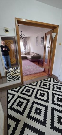 Apartamnet cu 2 cmere de vanzare in Campina