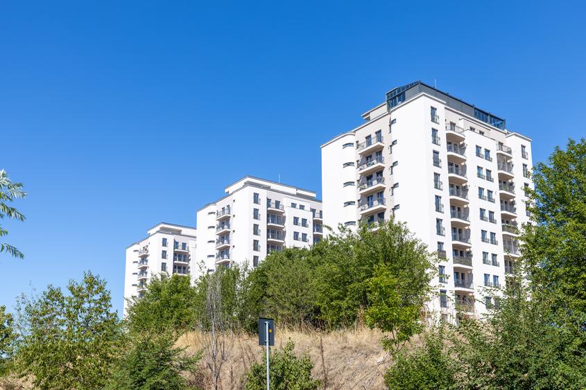 Garsoniera open space luminoasa, cu priveliste uimitoare in parcul Tineretului