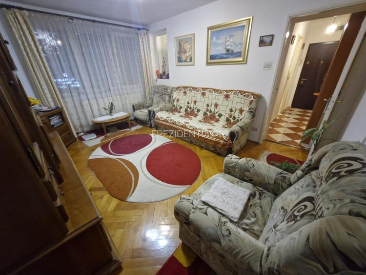 Apartament - 3 camere - semidecomandat -Titan  - 2