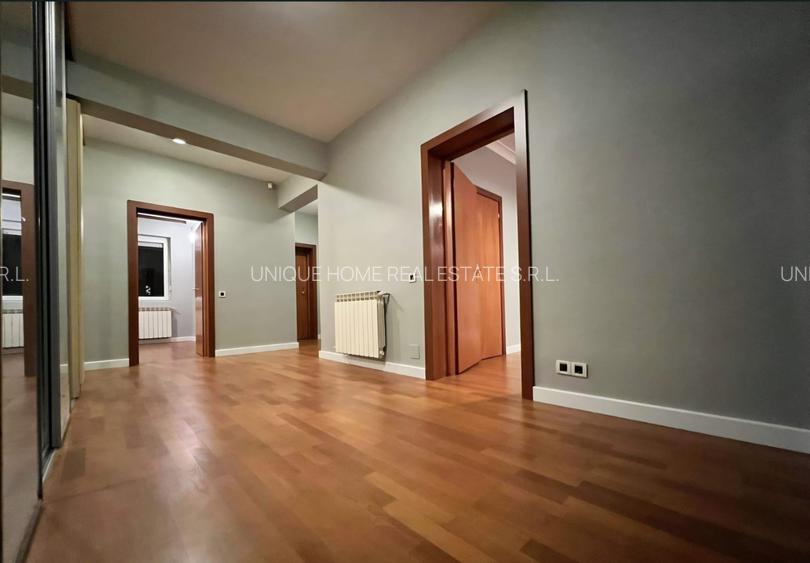 Iancu Nicolae : Vila Individuala cu 7 camere, zona linistita, aproape de British - 6