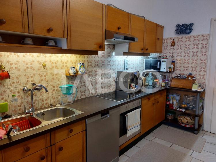 Casa 253 mp si curte  pretabila Casa Pensiune Gradinita  980 mp teren - 20