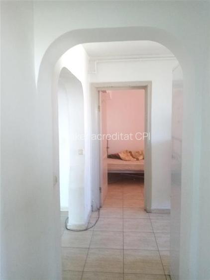 Apartament, 3 camere decomandat, Bacau, zona Orizont - 9