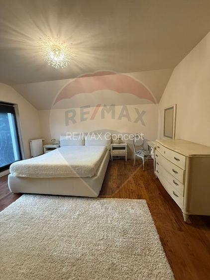 Casă / Vilă de închiriat în Gruia - 18