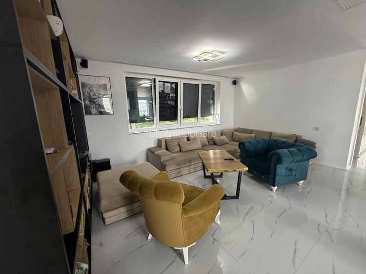 Penthouse - 123 mp utili - 5 camere - 3 bai - 3 parcari - zona Subcetate! - 2