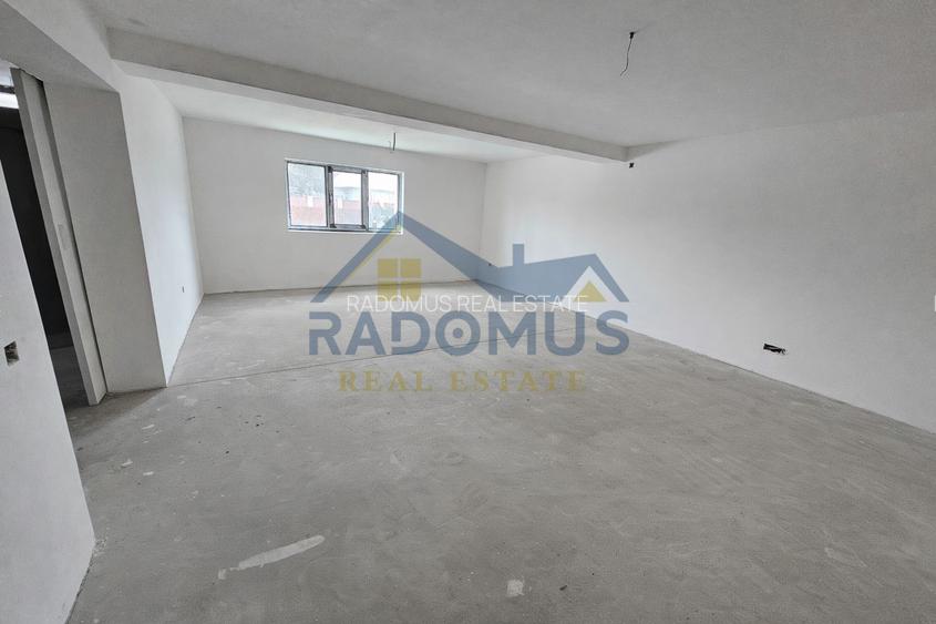 Vila Tătărani - 280 mp utili - 500 mp Teren - 8 Camere + 4 Băi - 4