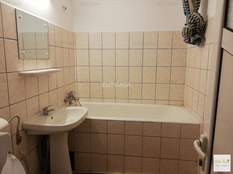 2 camere, decomandate, Nicolina, etaj 1/4 - 4