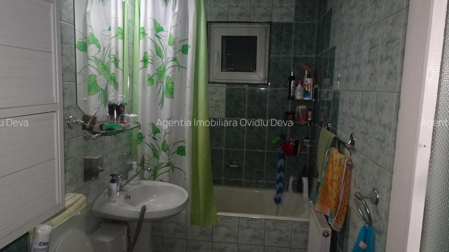 Vand apartament de 3 camere decomandat in Deva, zona Eminescu.Scarisoara, Profi - 8