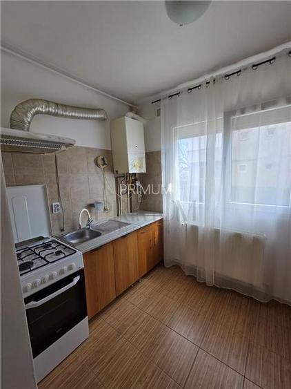 APARTAMENT 1 CAMERA - mobilat si utilat , semidecomandat - 4
