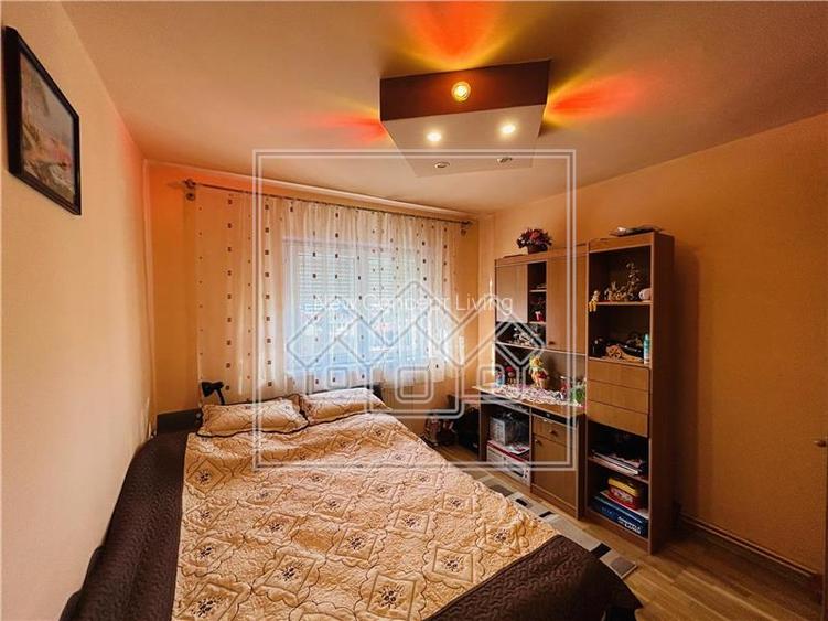 Apartament de vanzare in Sibiu - 3 camere, 2 balcoane si pivnita - - 14