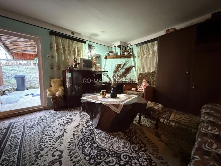 Casa demolabila  și teren 800mp cu toate utilitățile deschidere 26,5mp - 12