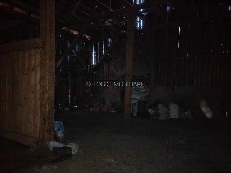 Casa 6 camere libera la vanzare RASNOV - 24