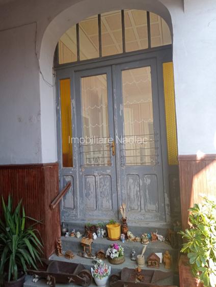 CASA BOIEREASCA pe colt  in Nadlac, Independentei colt cu M. Eminescu - 7
