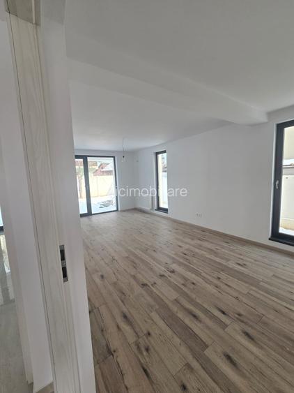 Vilă individuală P+1  5 camere 3 băi Zona Giulesti - 8