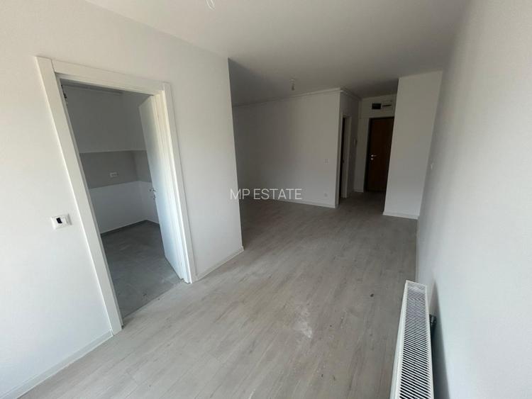 Garsoniera cu Gradina / Hils Republica / 500 m  Metrou / Comision 0%  - 2