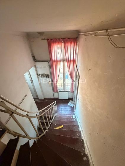 URGENT!, VILA SINGUR CURTE, POZITIE PE COLT, GARAJ, NEGOCIABIL - 15