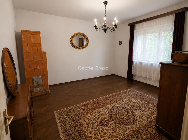 Apartament 3 camere parter in vila plus garsoniera demisol si curte. - 13