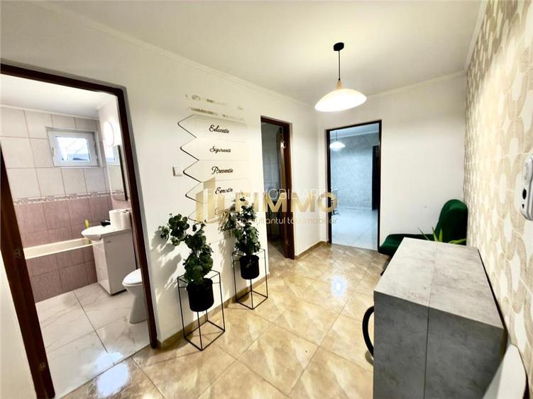 Spatiu / Apartament  | 3 camere | 60 mp | Central | ID : 1649 - 9