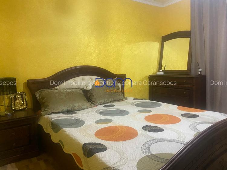 De vanzare apartament 3 camere decomandat, parter - 4