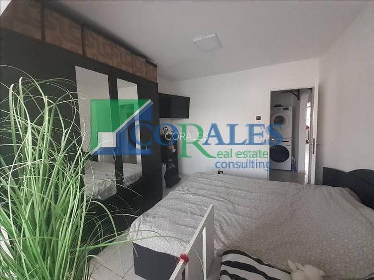 Vedere pe 2 parti. Decomandat. Mobilat si utilat. - 3