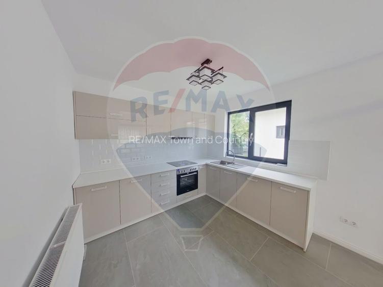 Casă / Vilă cu 4 camere de vânzare în zona Nord-Est - 3