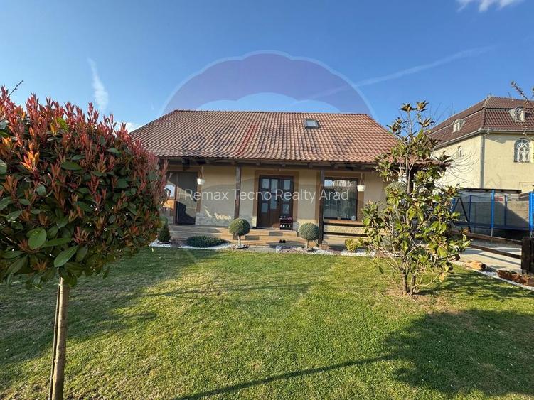 Casă / Vilă cu 4 camere de vânzare în zona Bujac-Arad - 31