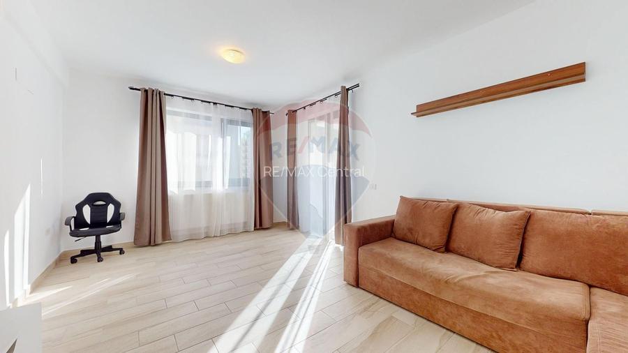 Apartament cu 2 camere de închiriat în zona Tractorul - 7