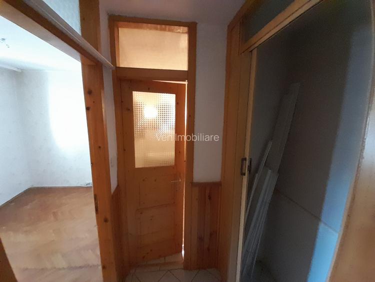 Apartament 4 camere,etajul 2,zona Kaufland Sud - 16