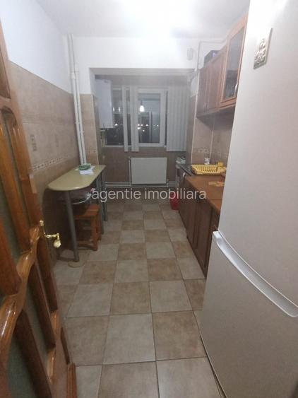 Apartament doua camere cu centrala gaze  zona Far-Abator - 4