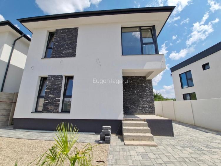 Vila lux, str Pădurii-Lebada, 5 camere, 3 bai, curent 380 kw, COMISION  0padurii - 16