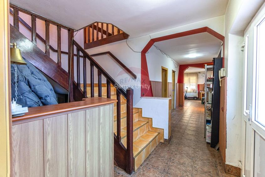 Proprietate mixtă cu spațiu comercial și locuință Strada Aurel Vlaicu - 18