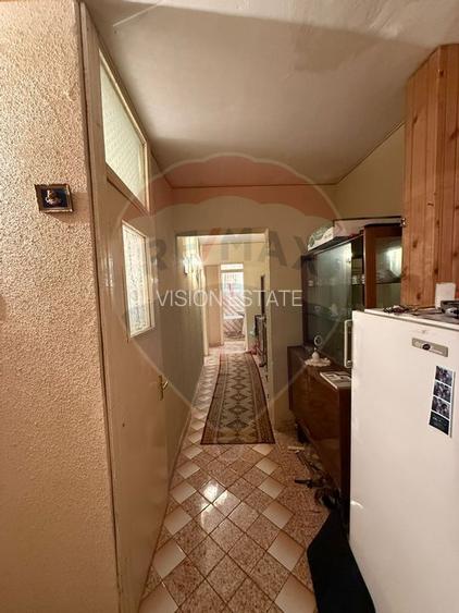 Apartament cu 3 camere de vânzare în zona Central - 6