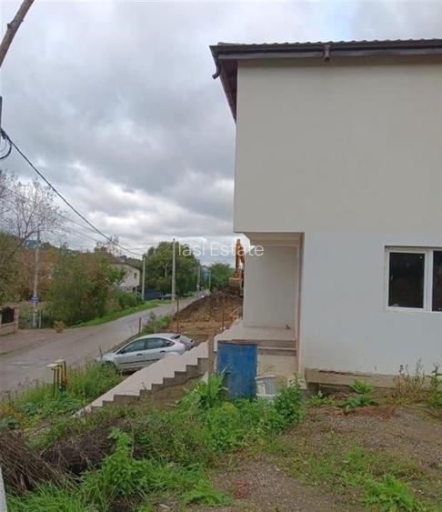 Mutare imediata! LIBERA - LA CHEIE  Visani vila P+1 duplex la str. Principala - 20