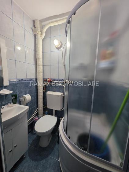 Titan, 15 minute metrou, strada Postavarul intersectie Tudor Ion,5 minute Auchan - 2