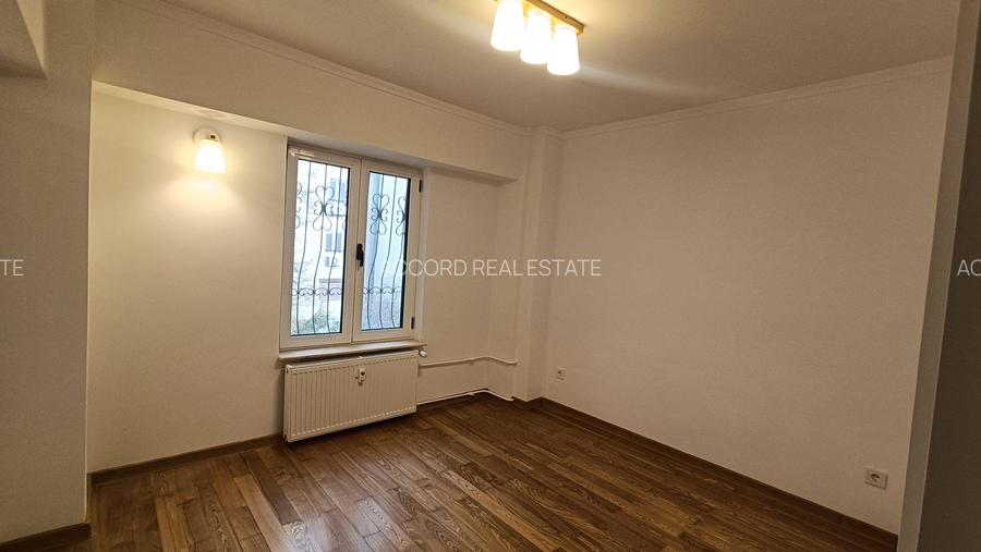 Camera de Comert, Splai, bloc 1994,  etaj 1, nemobilat - 3