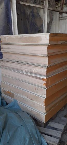 Vand  3 case  structura lemn- pin nordic ,50 -55 mp/buc  posib. alipire 155 mp - 2